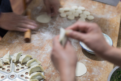 过年包饺子