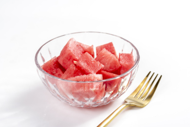 夏季水果西瓜块西瓜汁特写白底图