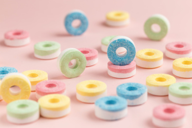 多种颜色美味的糖果