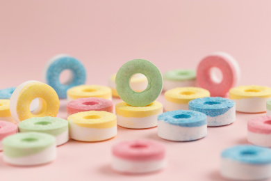 多种颜色美味的糖果