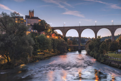 欧洲瑞士高原城市弗里堡大桥