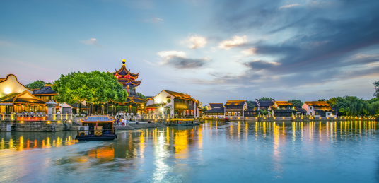 苏州古镇夜景