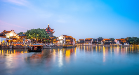 苏州古镇夜景