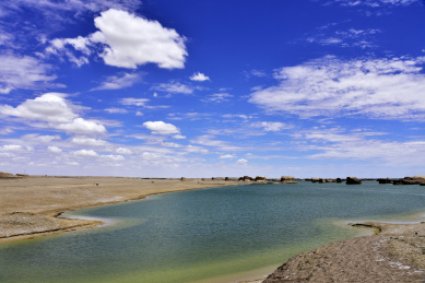 中国青海省大柴旦镇乌素特水上雅丹地质公园