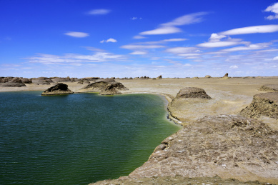 中国青海省大柴旦镇乌素特水上雅丹地质公园