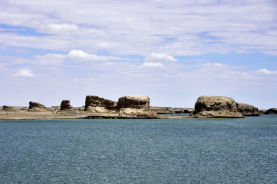 中国青海省大柴旦镇乌素特水上雅丹地质公园
