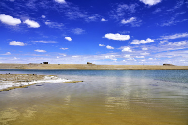 中国青海省大柴旦镇乌素特水上雅丹地质公园