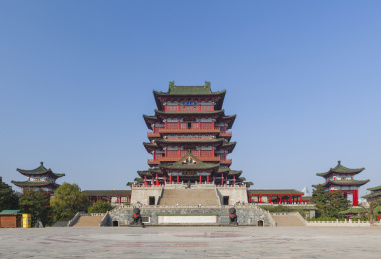 中国江西南昌滕王阁正面全景