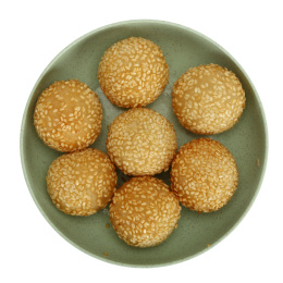 白背景上的炸麻球 串