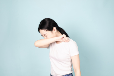 一名年轻的女生