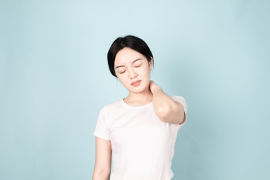 一名年轻的女生