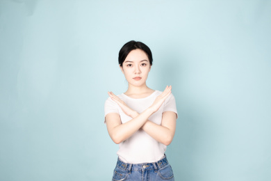 一名年轻的女生