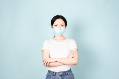 一名年轻的女生