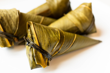 湖南湘西龙山美食腊肉红豆羊角粽