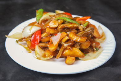 新疆特色美食爆炒羊杂 黑肺子黑白肺面肺子