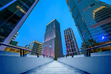 济南汉峪金谷的现代建筑，济南城市景观。