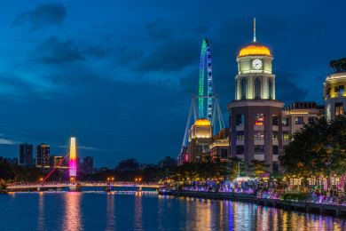 广东中山市岐江两岸城市建筑繁华夜景