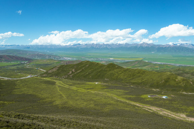 中国青海省达坂山自然风光