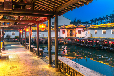 中国浙江西塘古镇夜景