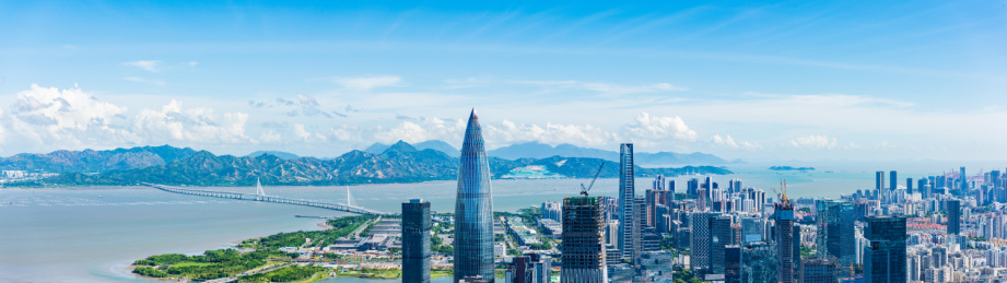中国深圳前海现代都市天际线风光