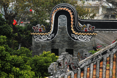 广州岭南番禺传统民居的屋顶,屋脊