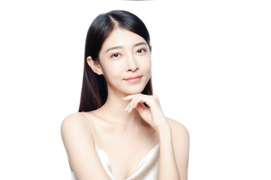 一个年轻漂亮的中国女性半身肖像