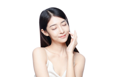 一个年轻漂亮的中国女性半身肖像