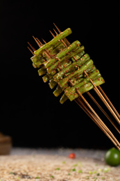 美味的东北烧烤炭烤豆角