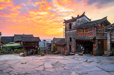 广东清远连南县南岗村千年瑶寨的暮光