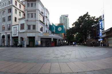 广东省广州老城区金融商业步行街
