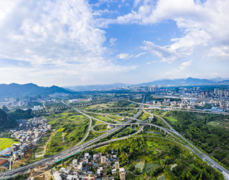 航拍广西桂林绕城高速立交桥