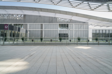 深圳国际会展中心贸易展销会的场景道路