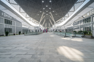 深圳国际会展中心贸易展销会的场景道路