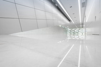  广东省深圳城市规划馆室内的场景道路