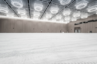  广东省深圳城市规划馆室内的场景道路