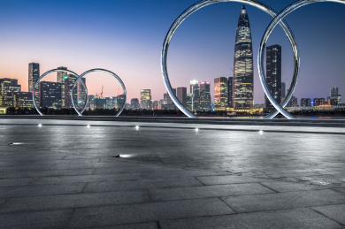 中国深圳柏油公路与现代城市结婚戒指