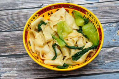 餐饮美食油泼面