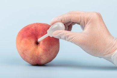 开塞露便秘通便桃子拟物