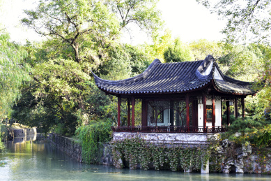 中国江苏省苏州市虎丘山风景区秋天的风光