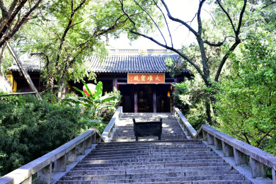 中国江苏省苏州市虎丘山风景区秋天的风光