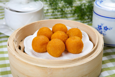 美味好吃的炸丸子