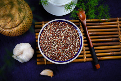 有机营养的三色藜麦谷