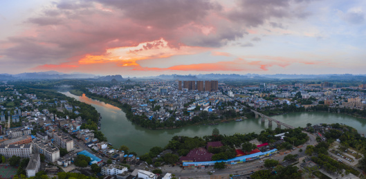 航拍崇左市龙州县城全景