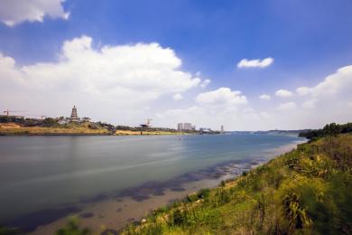 湖南衡阳来雁塔河岸风光