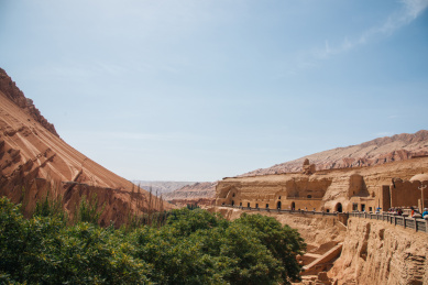 中国新疆火焰山景区，被认为是中国最热地方