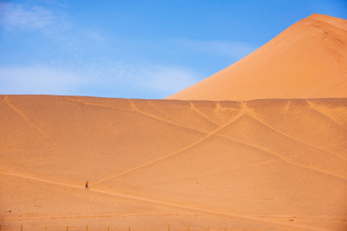中国新疆火焰山景区，被认为是中国最热地方