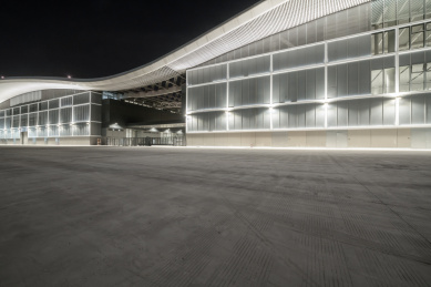 广东省深圳国际会展中心贸易展销会的路面