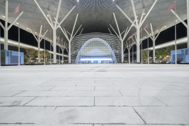 广东省深圳国际会展中心贸易展销会的路面