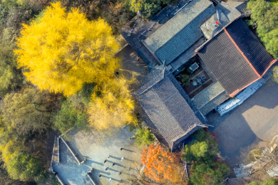 中国湖南长沙俯瞰云麓宫