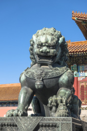 故宫太和门前的铜狮